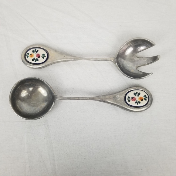 Vintage metal large spoon and fork with flower design 11" - Picture 9 of 10